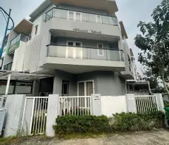 mega village corner apartment right on the main road, completed house, pink book, 9.5m wide, super beautiful