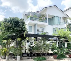mt house for sale (13x18), corner apartment no.. ward 7, district 8, full amenities.