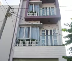 my uncle needs to ly sell his house in luong dinh cua hxt, district 2 - area 4x20m - 4-storey basement - contract price 40 million/month - price 19 billion