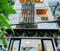 need capital to ly sell house on le van sy, ward 14, district 3, price 2 billion, 350, rent 15 million/month, book ready