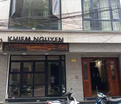 need for rent 1st floor business place at mac dinh chi - truc bach - ba dinh - hanoi