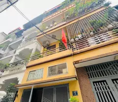 need liquidity ly, 4-floor building on vuong thua vu street