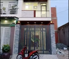 need money ly sell house on to ky street, price 1.56 billion, district 12, 4x11m, separate pink book