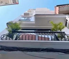 needing to recover capital, my uncle ly sold his ccmn apartment on bui xuong trach street - thanh xuan. building 6 fully furnished floors costs 7.5 billion.