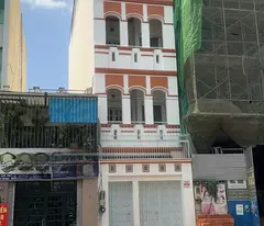 new front house for sale. good price. nice location, ward 9, phu nhuan district