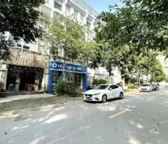 new house for sale in mo lao, ha dong, no feng shui failures, just bring your vali and live in. area 35m2, 5 floors
