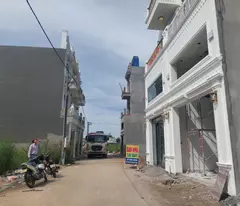 new house for sale with 1 ground floor, 2 floors mezzanine, tt bien hoa, next to tan phong intersection, hospital 7b, 2 car road.