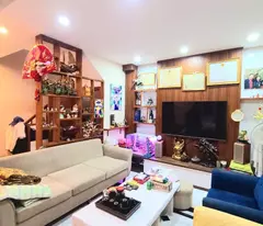 ngoc lam house for sale 30m 6 floors mt6m car through 7 billion