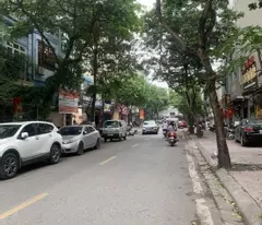 ngoc lam house for sale, 65m x 6 floors, 7.4m area, car truck passes through the house, business