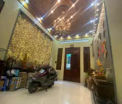 ngoc thuy long bien house for sale 60m 5 floors car access to house in high educated staff area