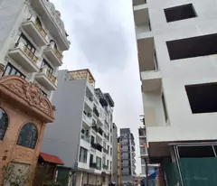 ngoc thuy resettlement house for sale 47m, 7 floors, price 20 billion 500 million, 12m street, very beautiful