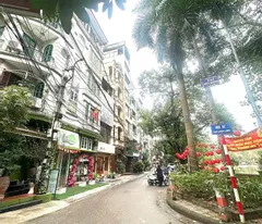 nguyen hong sublot house for sale, dong da - 52m2 x 5 floors - mt 4.7m - avoid cars - lake front - business