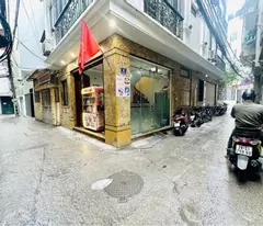 nguyen khang house for sale, 30m2, 4 floors, 3 bedrooms, 6 billion in cau giay, alley near cars, red book.