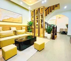 nguyen khang house for sale 40m x5 floors - 12.9 billion near the street, corner lot, 15m away from car
