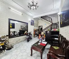 nguyen khang townhouse for sale in thong lane business 7-seat car entry price 18 billion
