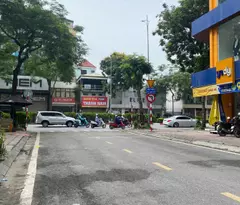 nguyen van cu house for sale 75m. 5m frontage, 2-car away road, sidewalk, business. price 20.5 billion