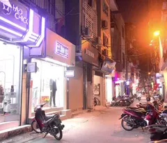 nhan hoa townhouse for sale 65m2x7t, business-elevator-near the street, price 10.9 billion