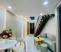 offering for sale a beautiful small house, good feng shui for fortune