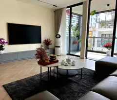 only 1 apartment: nguyen phuc lai street, dong da 90m2x6x5.5 business, car 27 billion.
