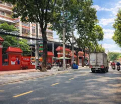 only 1 apartment with 5.1m width, business area right at le van tho vegetable market, 122m2, 4 floors, top business price is 20 billion.