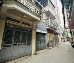 only 13 billion for a house, alley 12 bo de, 58m, square area of ​​5m7, avoiding traffic for business. contact 0936123469