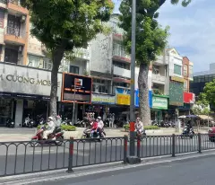 ++only 39.9 billion good remaining_ front tran hung dao p2 district 5 (4.1x25) 2 floors