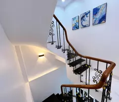 only 3.x billion - near flower garden - dong da center - corner lot - three air - beautiful - full furnished t