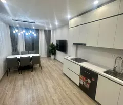 only 4 billion less, own tran cung house, straight lane, shallow, car near home