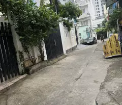 only 4.2 billion owns a car nightmare on tan my street – district 7