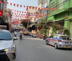 only 4.95 billion to get a house on dong tien avoids street, 33m 5 floors top business.