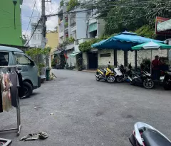only 5.8 billion - own dang van bi street house - 4.6m horizontal and 14m long - 2 floors.