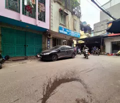 only 6 billion to have a linh quang house - dong da - - corner lot - near the lake - area 30m2-mt 4.2m
