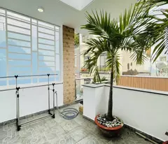 only 6.x billion 3 floors 65m2 4x16m car sleeping house near hanh thong tay market, high-end area