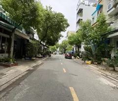 only 8.75 billion, with bui dien business front, [p4q8], 3 floors full 5-floor construction density.