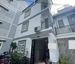 owner needs money to ly sell house in the center of hoang hoa tham alley, ward 5, phu nhuan