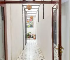 owner needs to rent a entire house in dong da - hanoi (next to the temple of literature (about