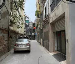 ~ owner needs to rent private house at minh khai - two ba trung - hanoi