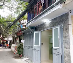 owner needs to sell nguyen hong group front house, 6 meters front.