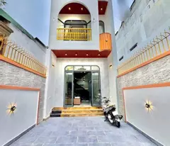 owner selling a 1st floor and 1ground floor house right in bien hoa with price