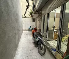 owner selling house in dong da center 5 floors 3 bedroom price 5.x billion