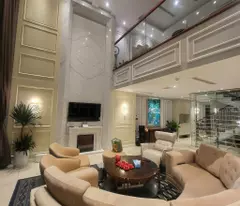 penthouse for sale at az lam vien complex, center of cau giay district. completed house contact 0986732688