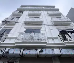 private house for sale 32m2 tan hoi. opposite the main gate of vinhomes dan phuong. clear alley, cars parked nearby