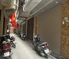 private house for sale at super bargain price at nguyen phuc lai, dong da, hanoi, car entrance to 5-storey house, 5 bedrooms, 16
