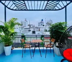 quang trung house for sale 4.2x10, 3 floors next to vincom, coop mart more than 4 billion