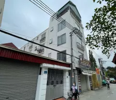 quick sale of 4-storey house 30m2, 3m to motorway avoiding group 4 dong mai, 300m to national highway 6, price slightly 3 billion