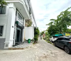 racing oto house for sale in le hong phong alley, phuoc hai, nha trang