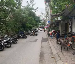 rare house for sale in chua boc street - 40m2 6m - 4m price 11.5 billion - big like street, with sidewalk - dong da center