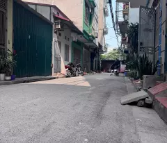 residential house for sale built in phuc ly, 35m2x4t, mt=7m, oto sidewalk, pine lane, 7.5 billion