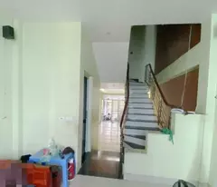 residential house for sale built on yen lo - 2 car garage - 2 front and rear air - good price