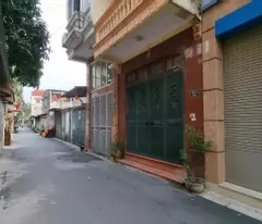 retired officer sells level 4 house on ha huy tap street, tt. yen vien, gia lam moved to thanh xuan to live with their children on 102 square meters over 4 billion.